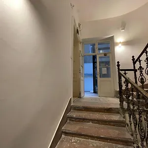  Apartamento Colton Paulay Hungría